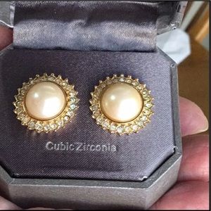 Beautiful vintage pearls. EUC!